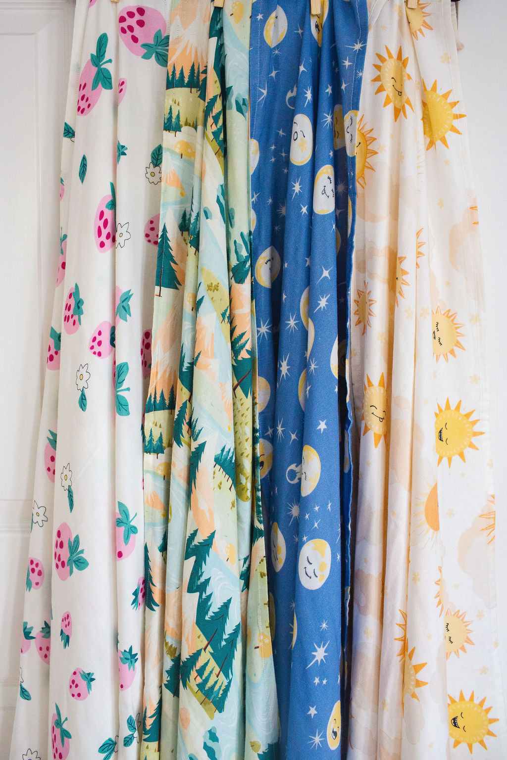 Wild Strawberries Everything Blanket